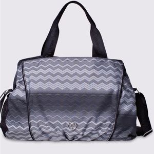 Ivivva gym bag -black and white chevron